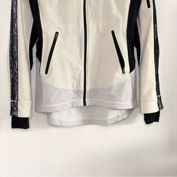 Lululemon Run Draft Dodger Jacket Polar Cream Black Laceoflage 6 - Picture 9 of 16